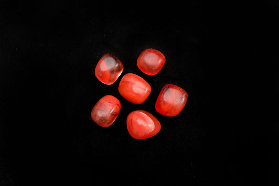 红熔炼水晶   2-3cm  